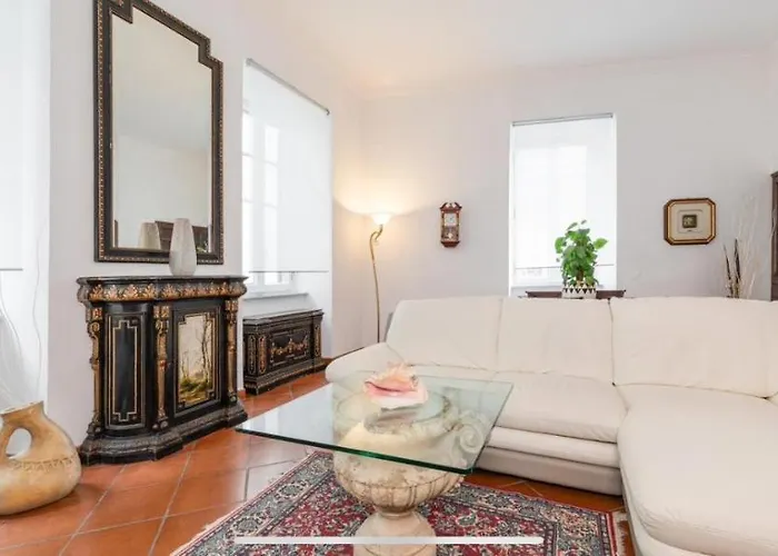 Appartement In Front Of Coliseum 2 *